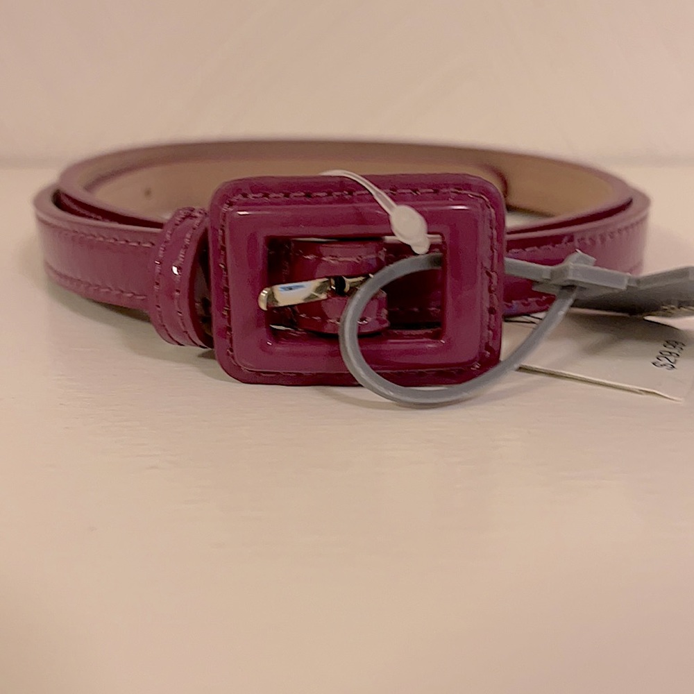 NWT ANN TAYLOR Magenta Skinny Belt
